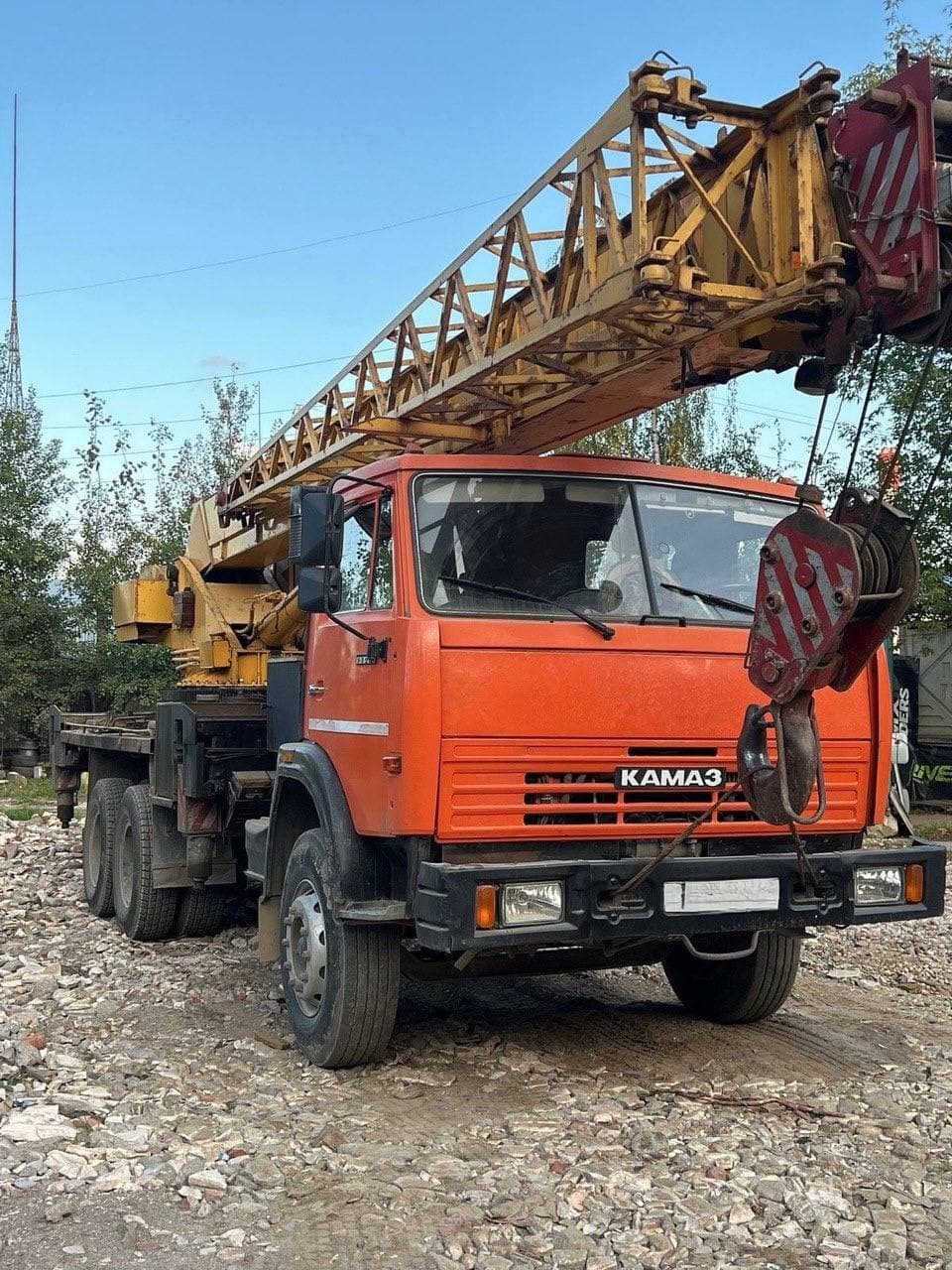 Автокран KAMAZ 25 тонн